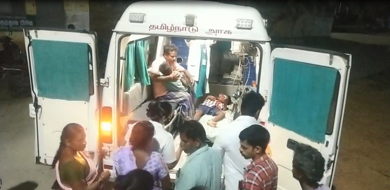 கோழி கால்களை வாங்கி சாப்பிட்ட குழந்தைகளுக்கு வாந்தி, மயக்கம்