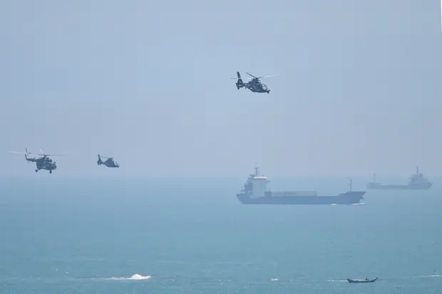 தைவானை சுற்றி வளைக்கும் சீனா