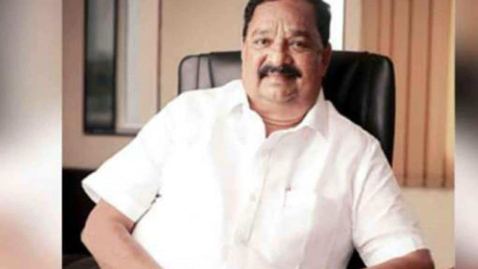 பொங்கலுக்கு வேட்டி, சேலைகள் வழங்கப்படும் : அமைச்சர் ஆர்.காந்தி தகவல்