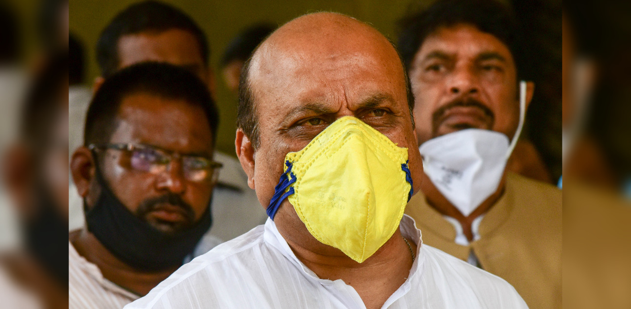 பள்ளி, கல்லூரி, திரையரங்கில் முகக்கவசம் கட்டாயம்: கர்நாடக அரசு உத்தரவு